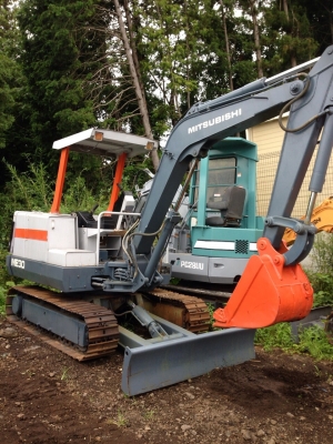 ขายรถแบคโฮ ไม่เคยผ่านการใช้งานในเมืองไทย มาพร้อมหนังสือแจ้งจำหน่ายทุกคัน สนใจติดต่อสอบถาม คุณเจน Tel.083-363-5355 หรือ LINE ID : 0833635355