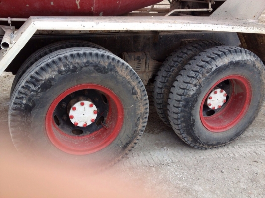 ขายรถโม่ปูน. มี 3 คัน. สภาพดีใช้งานทุกวัน สภาพยาง 90\%