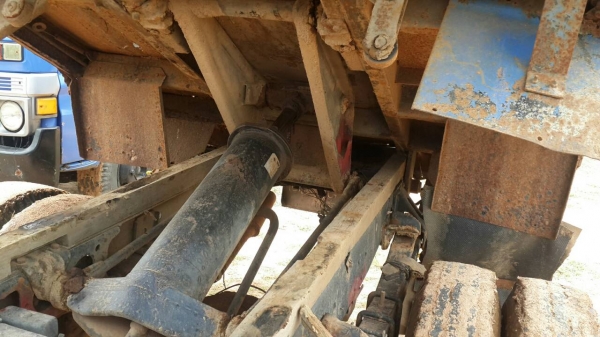 ขาย6ล้อดั้มเล็ก3คิวน์เครื่ง110แรง.