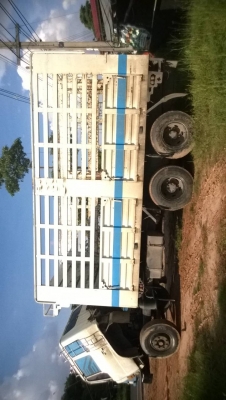 ประกาศขายรถบรรทึุกสิบล่้อ