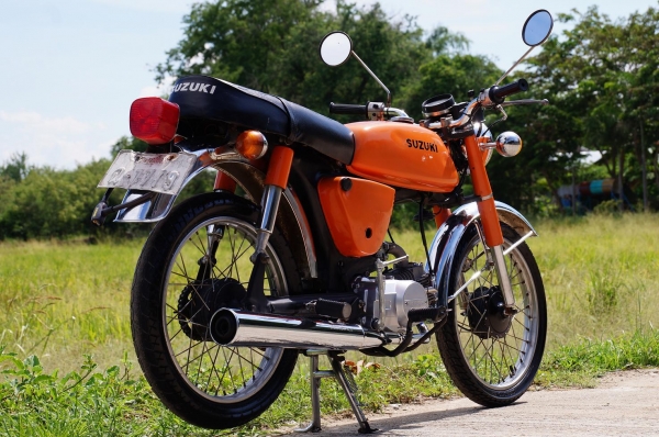 ขาย SUZUKI A 100 เครื่อง LIFAN 125 CC ทะเบียนพร้อมโอน เอกสารอินวอยเครื่องครบ เลขตรงชัดเจน รถสวยสภาพตามรูป เครื่องดี วิ่งดีมาก ระบบไฟติดครบทุกจุด แตร์ดัง