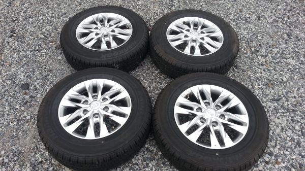 ขายแม็กยางถอดป้ายแดง Hyundai H1 6รู ยางHankook 215/70R16 ยางสัปดาห์ที่48ปี13 (ตุ่มหน้ายางสียังอยู่) จำนวน 1 ชุด พร้อมน๊อต 24 ตัว