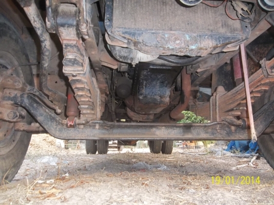 ขาย ISUZU ช่วงยาว หัวJC เครื่อง6BD1 160 แรง 5.60m. ยาง900 ปี 42  ทะเบียนดีภาษีครบ ราคา375000 บาท