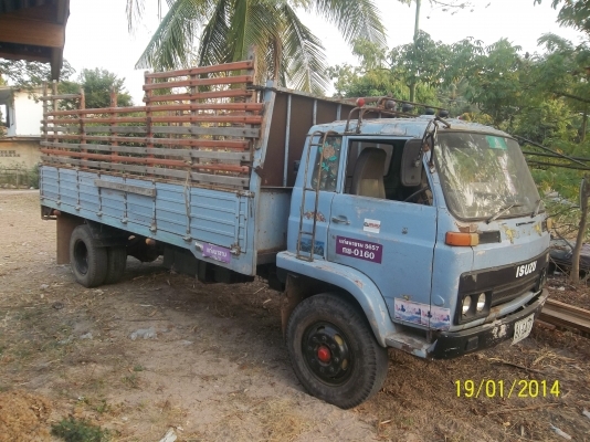 ขาย ISUZU ช่วงยาว หัวJC เครื่อง6BD1 160 แรง 5.60m. ยาง900 ปี 42  ทะเบียนดีภาษีครบ ราคา375000 บาท