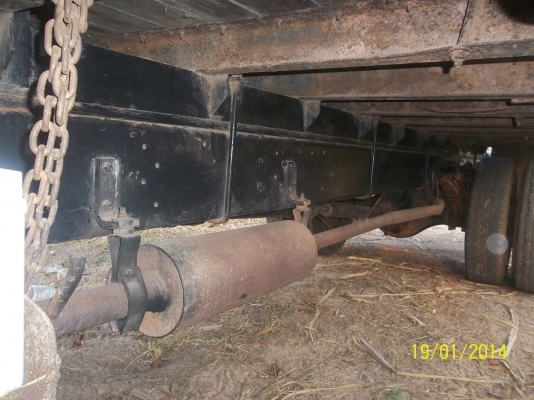 ขาย ISUZU ช่วงยาว หัวJC เครื่อง6BD1 160 แรง 5.60m. ยาง900 ปี 42  ทะเบียนดีภาษีครบ ราคา375000 บาท