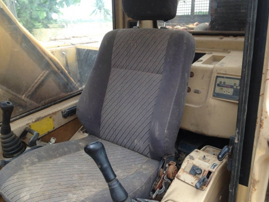 ขายด่วนครับ รถแม็คโค CATPILLAR 320B V.1 เครื่องเดิม ไฟฟ้าครบ เอกสาร อินวอย ครับ รถพร้อมใช้งานครับ