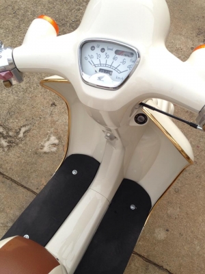Honda Giorno 50cc สีงาช้าง ประกอบใหม่คับ พร้อมส่ง!