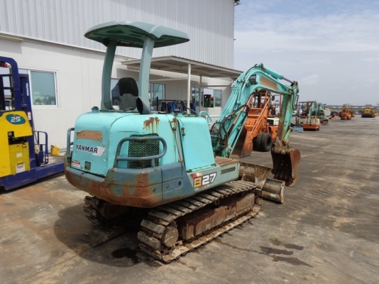 ยันม่า B27-2 รถเก่านอกพร้อมใช้งาน ยันม่า B27-2 รถเก่านอกพร้อมใช้งาน