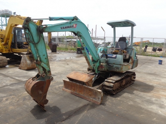 ยันม่า B27-2 รถเก่านอกพร้อมใช้งาน