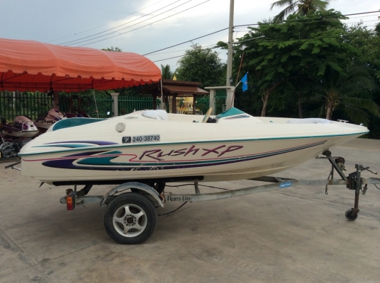 WWW.ByRin29.COM เรือ Rush XP JET Boat เครื่องMercruiser Sport Jet Oil Injection 120 แรงม้า 2 จังหวะ ขนาด 14 ฟุต นำเข้าจากประเทศญี่ปุ่น พร้อมใช้งาน