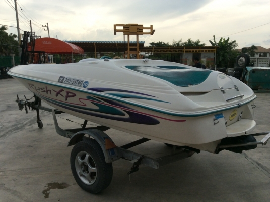 WWW.ByRin29.COM เรือ Rush XP JET Boat เครื่องMercruiser Sport Jet Oil Injection 120 แรงม้า 2 จังหวะ ขนาด 14 ฟุต นำเข้าจากประเทศญี่ปุ่น พร้อมใช้งาน