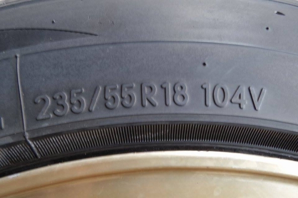 ขายยางยีราฟ**ติดแม็กญี่ปุ่น yokohama 285/55r 18