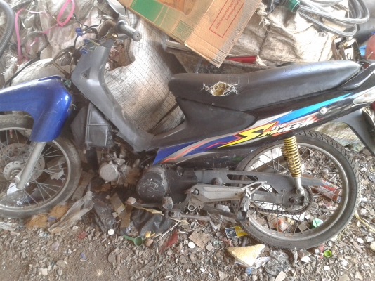 suzuki 4 จังหวะขาดอะไหล่บางชิ้นเอกสารครบ 4500 บาท