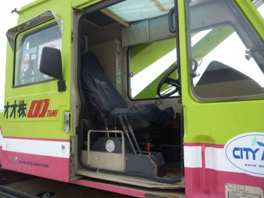 ของใหม่สดๆๆเครน 4 ล้อ KATO KR10H 10 ตันเต็ม