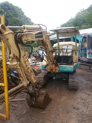ขายรถแบ็คโฮ KOMATSU  pc30-3 รถเก่านอก มีเอกสารแจ้งจำหน่าย สภาพเดิม มาก น่าใช้งาน