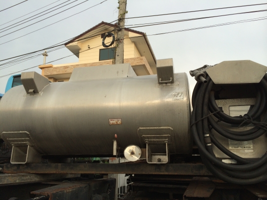 ขายถังน้ำมัน 1800 ลิตร สภาพสวย ของนอก