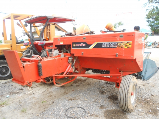 ขายเครื่องอัดฟางมือสอง ของ KUBOTA HB130 PLUS