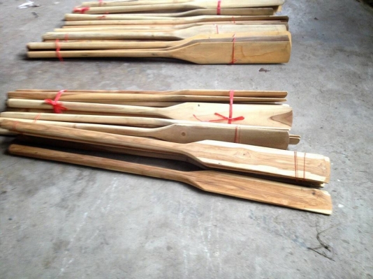 ไม้พายเรือ คุณภาพดีราคาไม่แพง มี 2 ขนาด คือความยาว 1.5 เมตร กับ 1 เมตร