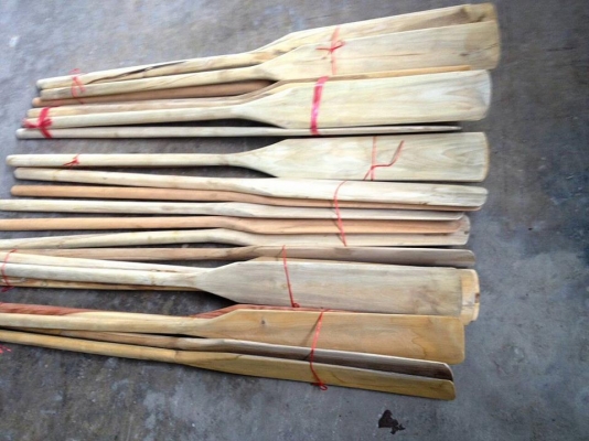 ไม้พายเรือ คุณภาพดีราคาไม่แพง มี 2 ขนาด คือความยาว 1.5 เมตร กับ 1 เมตร