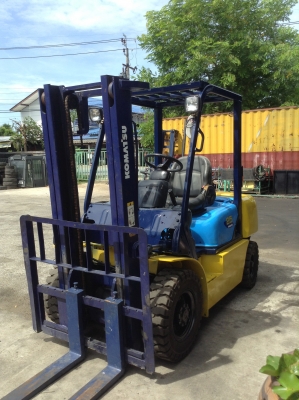 +++ ขายรถโฟล์คลิฟท์ KOMATSU FD25-12  ขนาด 2.5 ตัน  (รถสภาพดี พร้อมใช้) เครื่องยนต์ดีเซล  เกียร์ธรรมดา  เสา 3 เมตร   งา 1,070  มม. ยางตัน 4 เส้น  *** สนใจรายละเอียด ราคา  คุยได้ครับ โทร. 081-659-7598 ***