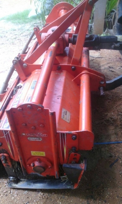 ขายรถไถคูโบต้าL36 พร้อมอุปกรณ์ครบ  โรตารี่ ผานหลัง ใบดันหน้า ทำงาน9&times;&times; ชม. เครื่องดี สภาพร้อมใช้งาน เล่มทะเบียนพร้อม