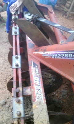 ขายรถไถคูโบต้าL36 พร้อมอุปกรณ์ครบ  โรตารี่ ผานหลัง ใบดันหน้า ทำงาน9&times;&times; ชม. เครื่องดี สภาพร้อมใช้งาน เล่มทะเบียนพร้อม