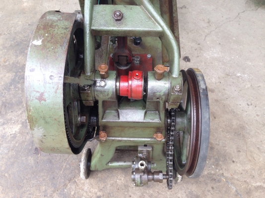 ขายแท่นเลื่อย Hero ขนาด 16" (ตอนนี้ใช้มอเตอร์ 3 เฟส) สภาพสวยมาก แท่นแน่น อุปกรณ์ครบ พร้อมใช้งาน ขายแท่นเลื่อย Hero ขนาด 16" (ตอนนี้ใช้มอเตอร์ 3 เฟส) สภาพสวยมาก แท่นแน่น อุปกรณ์ครบ พร้อมใช้งาน