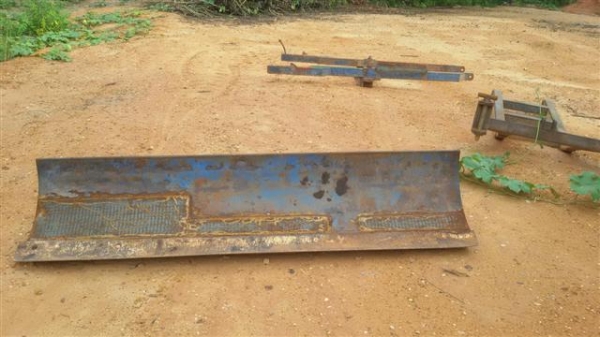 ชุดใบมีดดันหน้ารถไถฟอร์ด