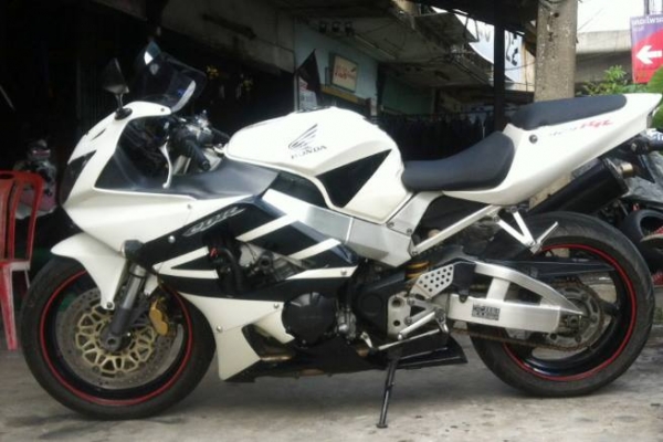 ขาย HONDA CBR929 ปี 2001 ทะเบียนแท้ โอนขนส่ง