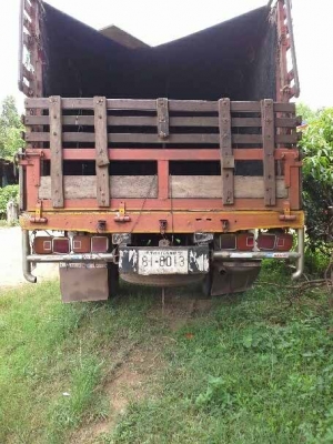 หกล้อยาว6.50เมตรเครื่อง185ยังไม่ลงเล่มใบคุมมีเบรคลมดูดยาง100