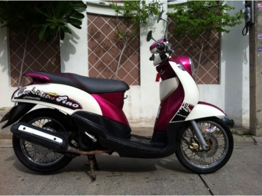 Yamaha Fino สีชมพู ขาว รถสวย เครื่องดี