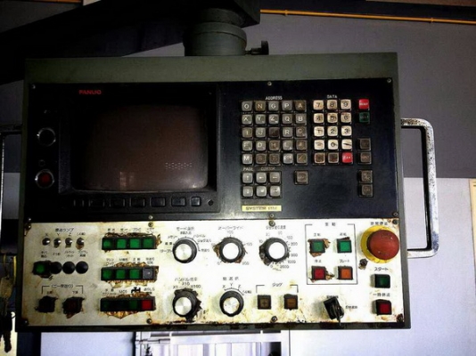 ขายเครื่อง NC MILLING SHIZUOKA FANUC 11M สภาพดี แผงคอนโทรลสวยมาก หัว NT40 ถอดทูลแบบกดปุ่ม เปลี่ยนทูลง่ายมาก SPEED 3,600 RPM. ระยะวิ่งกัดงาน X,Y = 800X400 mm. ลิ้งโปรแกรม RS232 ได้ ใช้งานได้ดีปกติ ขายถูก ๆ ติดต่อ เล็ก 086-3237681