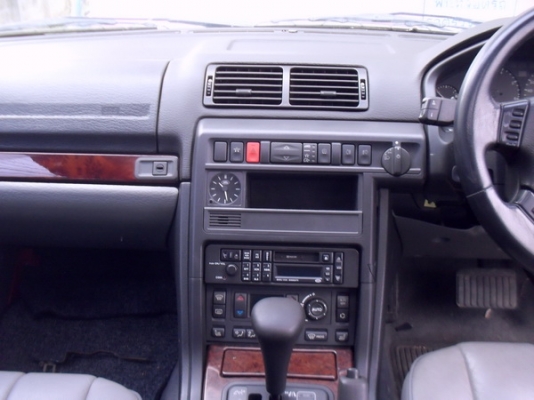 ขายรถ RANGE ROVER 4.6 HSE ปี 97เดิมๆไม่เคยชนไม่เคยทำสีสักชิ้น