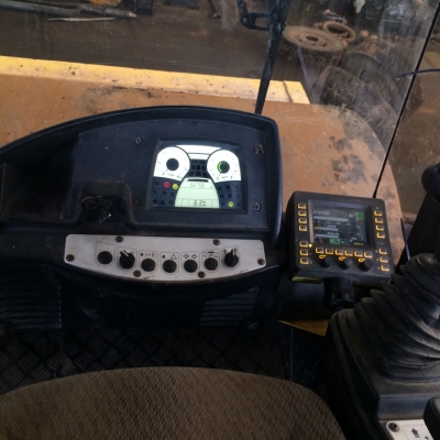 ขายรถบดสั่นสะเทือน BOMAG รุ่นSW-226 DH-4 ขนาด 26 ตัน สภาพพร้อมใช้งานทันที มีเอกสารจดทะเบียน