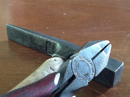 ขายค้อน หงอนสิ่ว 2 in 1 Vintage พร้อมคีมตัดเอนกประสงค์