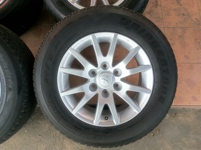 ขายล้อแม็กMitsubishi Pajero 17 พร้อมยาง 4 ล้อ ขายล้อแม็กMitsubishi Pajero 17 พร้อมยาง 4 ล้อ