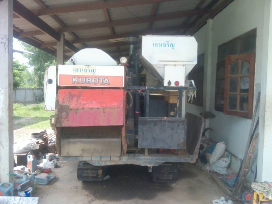 รถเกี่ยวนวดข้าว คูโบต้าDC60 พร้อมเทนเลอร์พ่วง พร้อมใช้งานราคาถูกๆ