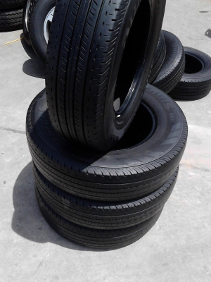 195R15C BRIDGE STONE DURAVIS R611  ปี 2012  ชุด 4 เส้น TEL.081-427-3941