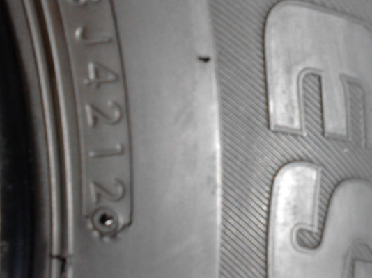 195R15C BRIDGE STONE DURAVIS R611  ปี 2012  ชุด 4 เส้น TEL.081-427-3941