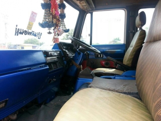 ขายร็อกกี้195แรง ตู้แห้ง10บาน ยาว7.20เมตร เครื่องดี แคชซีสวย พ.เพาเวอร์ เบรกทิฟฟี่ ภายในสวย แอร์เย็น เอกสารพร้อมโอน สนใจโทร 090-8588220คุณนะ ID:narong498 หรือ www.truck.in.th/498