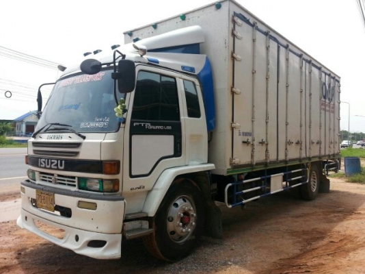 ขายร็อกกี้195แรง ตู้แห้ง10บาน ยาว7.20เมตร เครื่องดี แคชซีสวย พ.เพาเวอร์ เบรกทิฟฟี่ ภายในสวย แอร์เย็น เอกสารพร้อมโอน สนใจโทร 090-8588220คุณนะ ID:narong498 หรือ www.truck.in.th/498