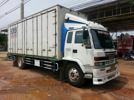 ขายร็อกกี้195แรง ตู้แห้ง10บาน ยาว7.20เมตร เครื่องดี แคชซีสวย พ.เพาเวอร์ เบรกทิฟฟี่ ภายในสวย แอร์เย็น เอกสารพร้อมโอน สนใจโทร 090-8588220คุณนะ ID:narong498 หรือ www.truck.in.th/498