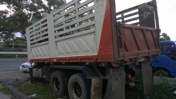 10ล้อดั้ม380แรง..ปี*54FM2PNLD-12912..รถอุบัติเหตุ..ขายตามสภาพ.