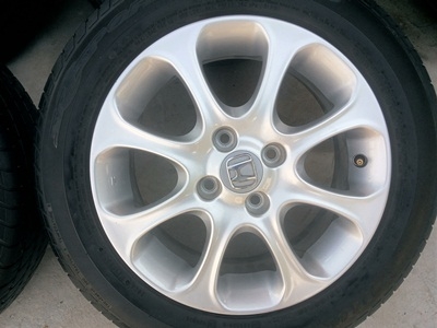 ขายล้อแม็กHONDA JAZZ 4 รู 15/100 พร้อมยาง 4 ล้อ
