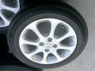 ขายล้อแม็กHONDA JAZZ 4 รู 15/100 พร้อมยาง 4 ล้อ