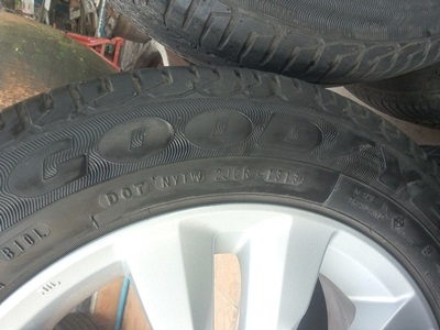 ขายล้อแม็กHONDA CITY ขอบ15 พร้อมยางปี13 4 ล้อ