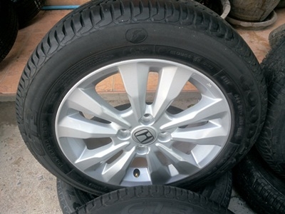 ขายล้อแม็กHONDA CITY ขอบ15 พร้อมยางปี13 4 ล้อ