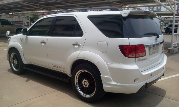 ขาย ฟอร์จูนเนอร์ เกียร์ AT 4*4 ตัวท๊อป TRD มือเดียว รถสวยมากเข้ามาดูเลยคับ ขาย ฟอร์จูนเนอร์ เกียร์ AT 4*4 ตัวท๊อป TRD มือเดียว รถสวยมากเข้ามาดูเลยคับ