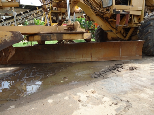 ขายรถเกรด CATERPILLAR 140G S/N 72V02XXX  สภาพพร้อมใช้งาน