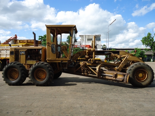 ขายรถเกรด CATERPILLAR 140G S/N 72V02XXX  สภาพพร้อมใช้งาน